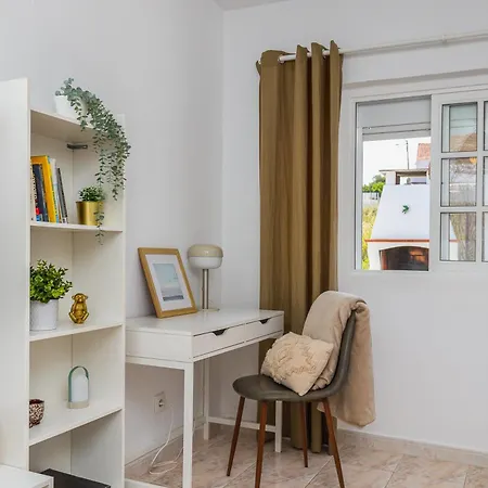 Cozy House Bbq & Terrace - Mada House's Vakantiehuis Sesimbra