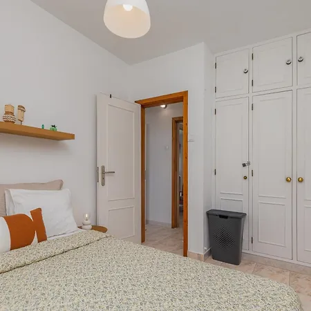 Cozy House Bbq & Terrace - Mada House's Vakantiehuis Sesimbra