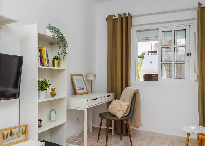 Cozy House Bbq & Terrace - Mada House's Dom wakacyjny Sesimbra